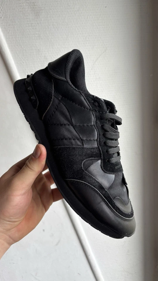 Valentino Garavani Rockrunner Sneakers Black EU 41 - Photo 1/4