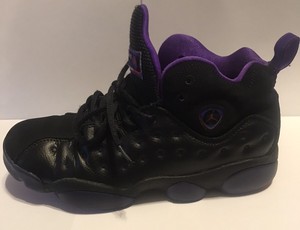 jordan jumpman team 2 black and purple