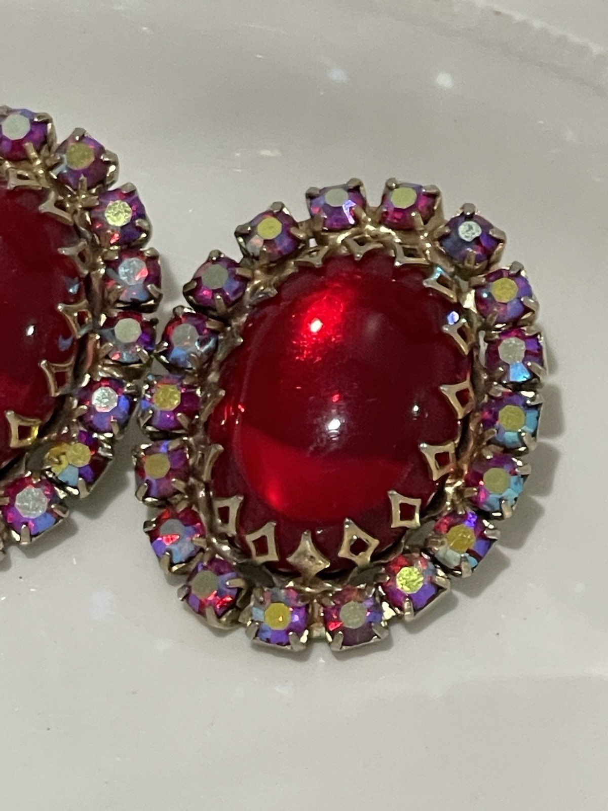 Large Ruby Red Colored Aura Borealis Rhinestone H… - image 4