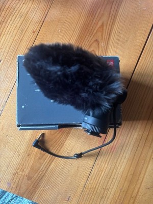 Canon DM-E100 Stereo Shotgun Microphone Camera Mic w/ Wind Screen Tested Working
