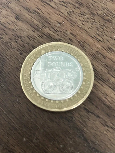 2004 UK 2 Pounds — photo from another recent sale