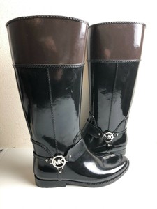 michael kors rain boots black and brown