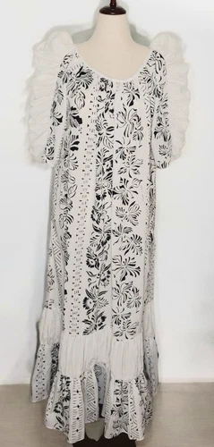 Vtg Initiales r.s.p. by Roseline S.Petrus White/Black Hawaiian Muumuu Sz L 862