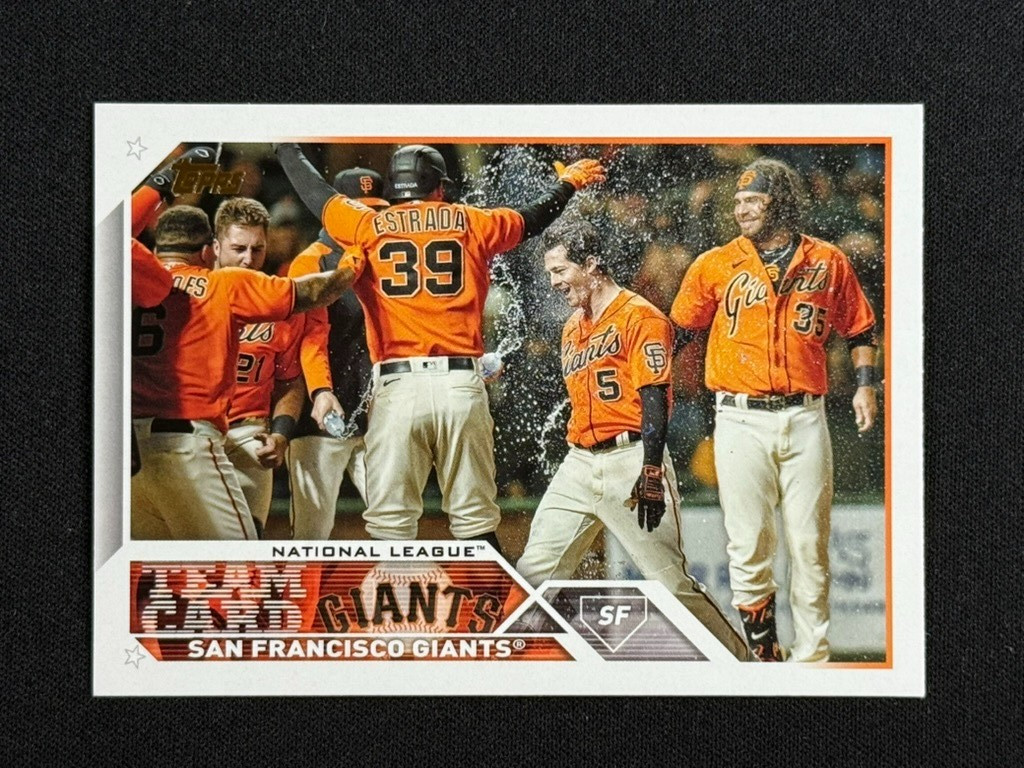 2023 Topps Series 1 San Francisco Giants Team Card #173 Golden Mirror SP