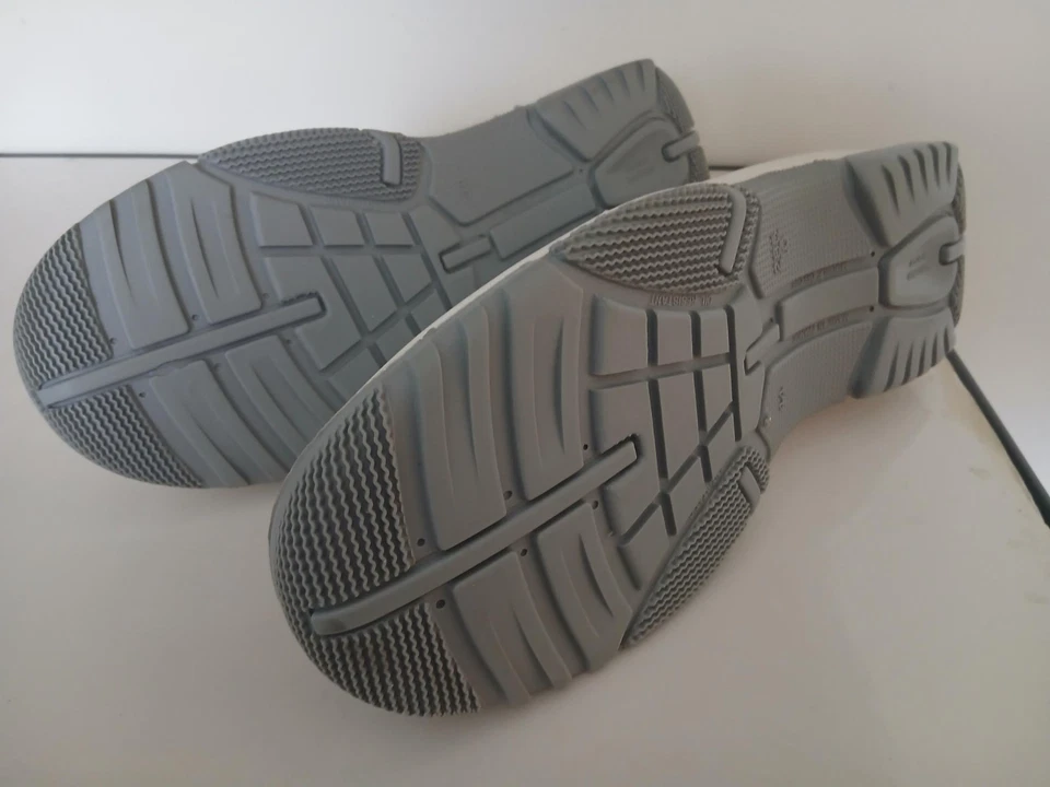 Chaussures sécurité blanches basses pointure 44 made in France neuves - Photo 2/2