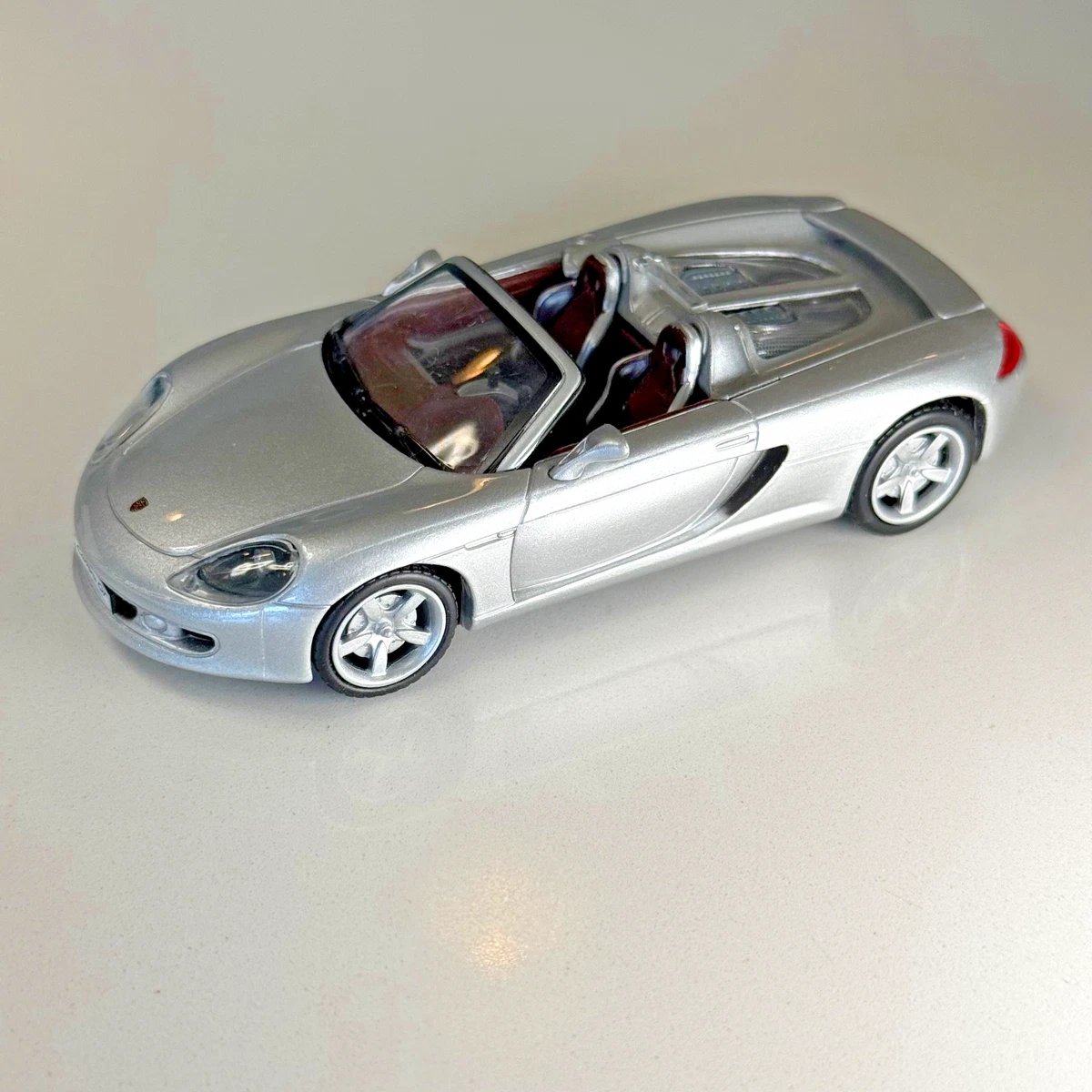 HIGH SPEED 1:43 Porsche Carrera GT – Silver Metallic, Die-Cast