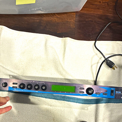 Lexicon MPX 550 1U Rack-Mount Digital Multi-Effects Processor, 2-Ch Reverb/Delay