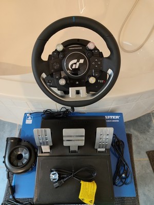 Thrustmaster T-GT II, Rennlenkrad mit Set aus 3 Pedalen, PS5, PS4