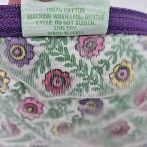 Vera Bradley Lunch Box Bunch Insulated Lucky You & Viva La Vera Make-up Bag - Picture 9 of 24