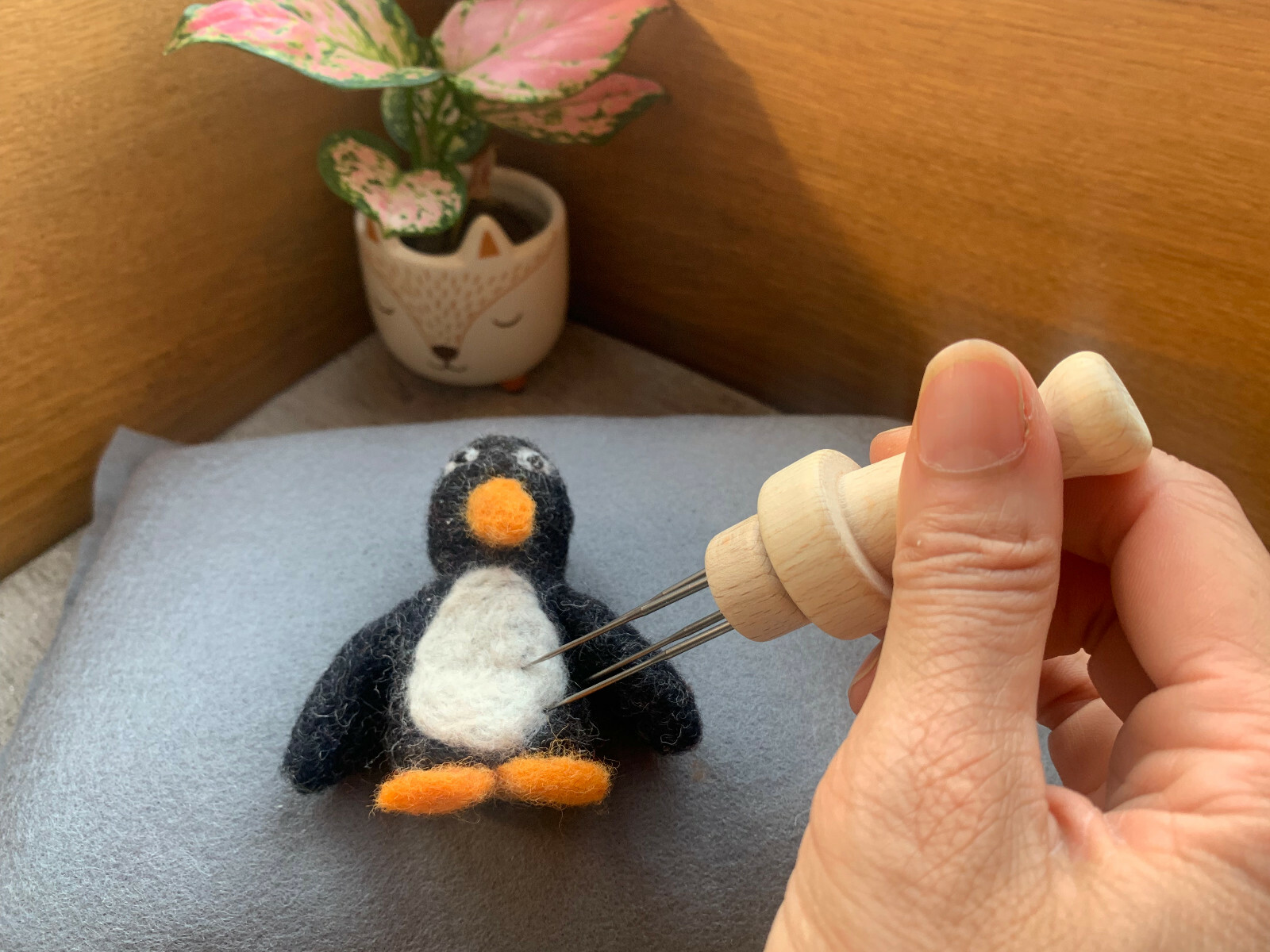 Heidifeathers® Needle Felting Handle Wooden Holder Tool for 4 Felting