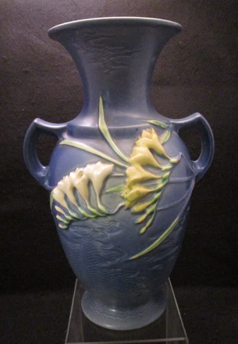 * Beautiful Vintage Roseville Large Art Pottery Freesia Blue Vase