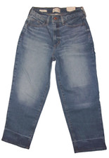Women's Universal Thread vintage straight leg jeans size 6/28 Short
