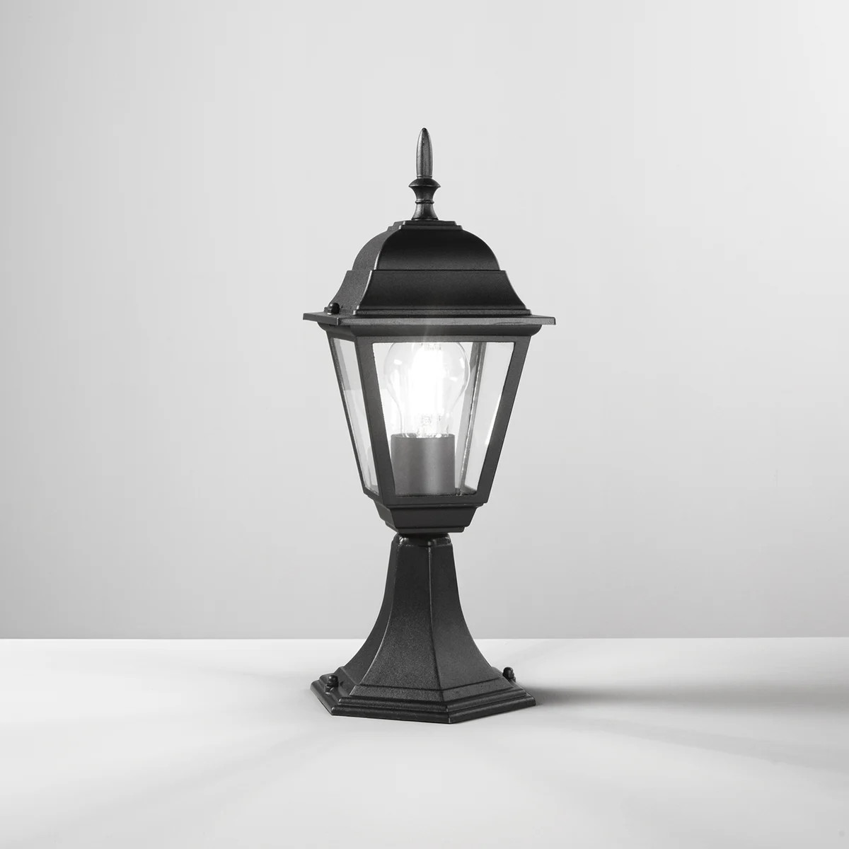 Lanterne de jardin Roma noire borne extérieure en verre pour éclairer allée