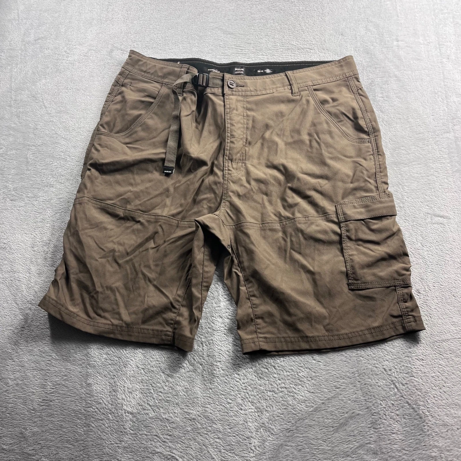 Prana Zion Mens Brown Cargo Hiking Shorts Size 38 Standard Fit Stretch Outdoor
Opens in a new window