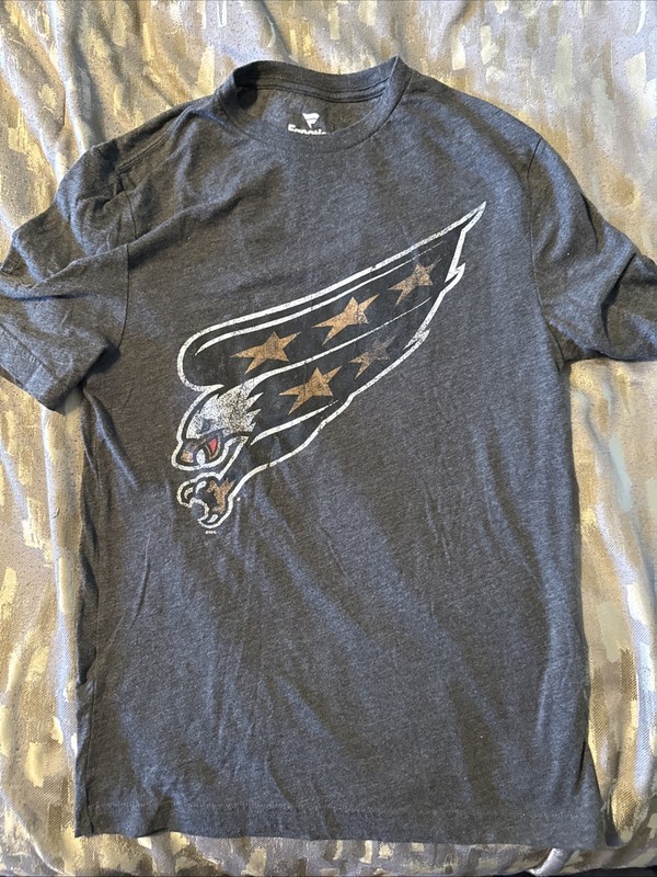Gray Screaming Eagle Graphic T-Shirt (Small) - Washington Capitals Fanatics