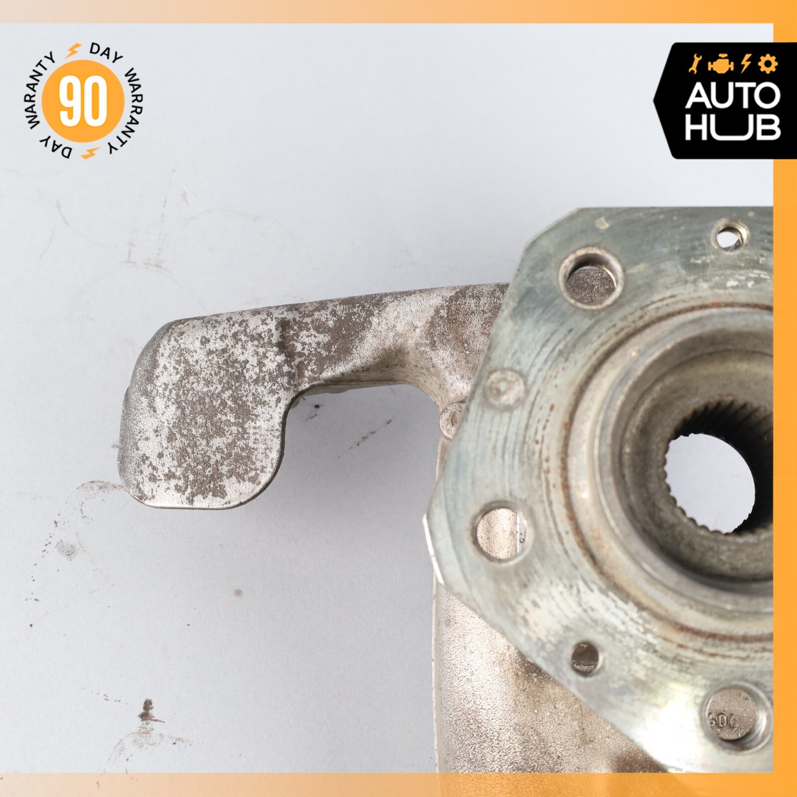 11-19 Maserati Quattroporte S M139 Front Left Side Spindle Knuckle Hub OEM 68k