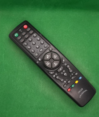 Universalfernbedienung URC22B für TV,VCR,SAT,CBL,AUX
