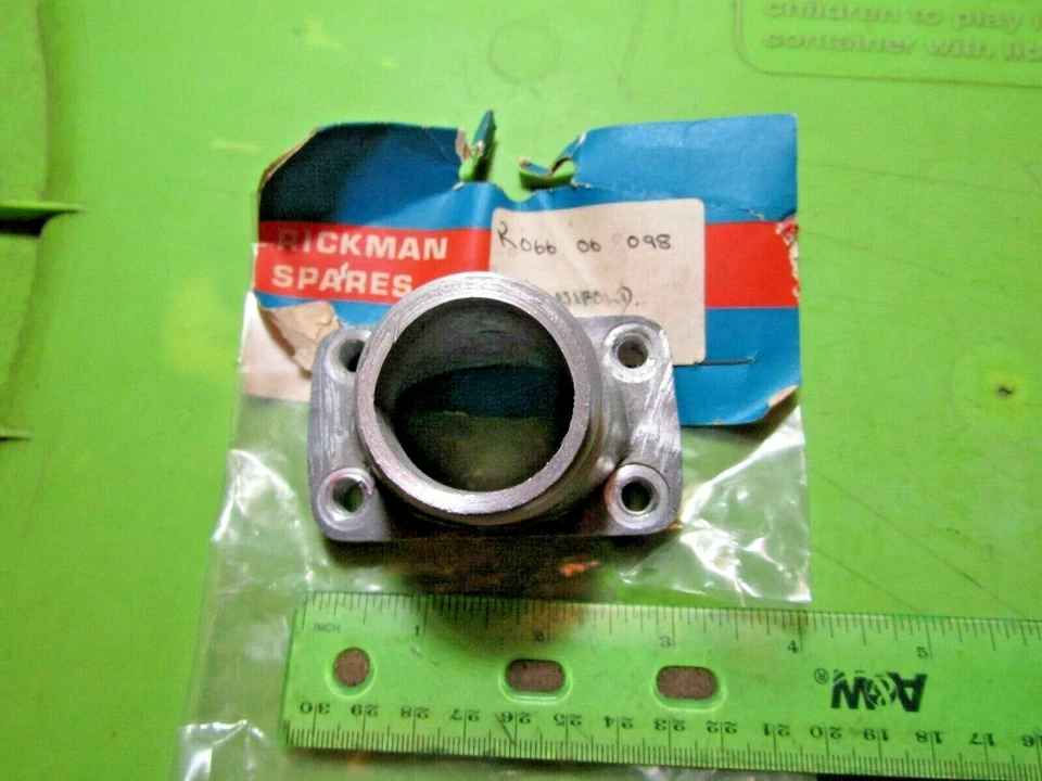 Rickman Montesa 250 MX 汽化器进气端口 # 14 p/n R066 098 NOS 63.60.032 — 第 2/4 张图片