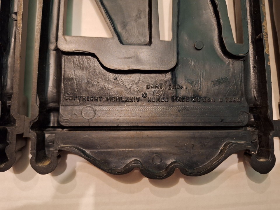 Vintage 1974 Homco Colonial Kitchen Brown Plastic Hanging Wall Plaques