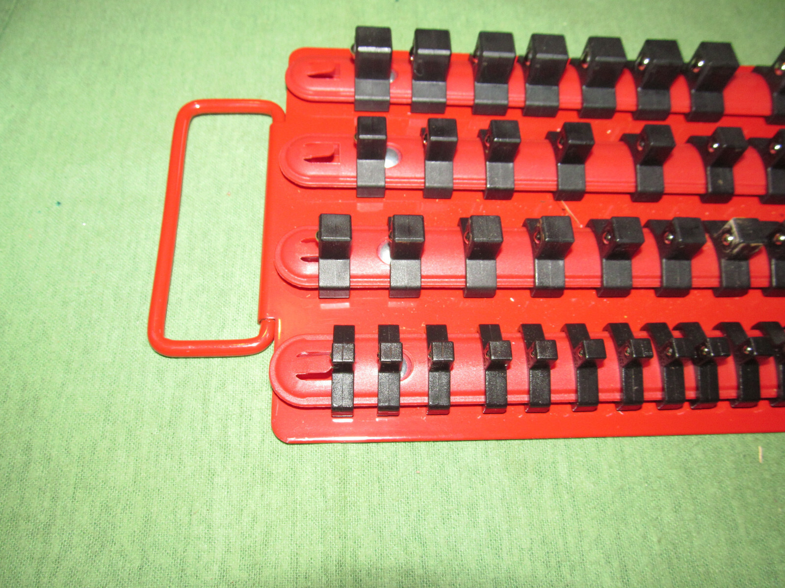 Nice Metal Based Socket Rack w/4 ABS Slides & 78 Socket Holders -1/4