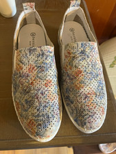 bernie mev. Women's Leather/Nubuck Slip-On Flats Floral Multicolor EU39 US8 TW98
