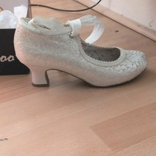 Stunning Ruby Shoo Flawless White & Silver (Worn Twice) Shoe ✨😍💯👌