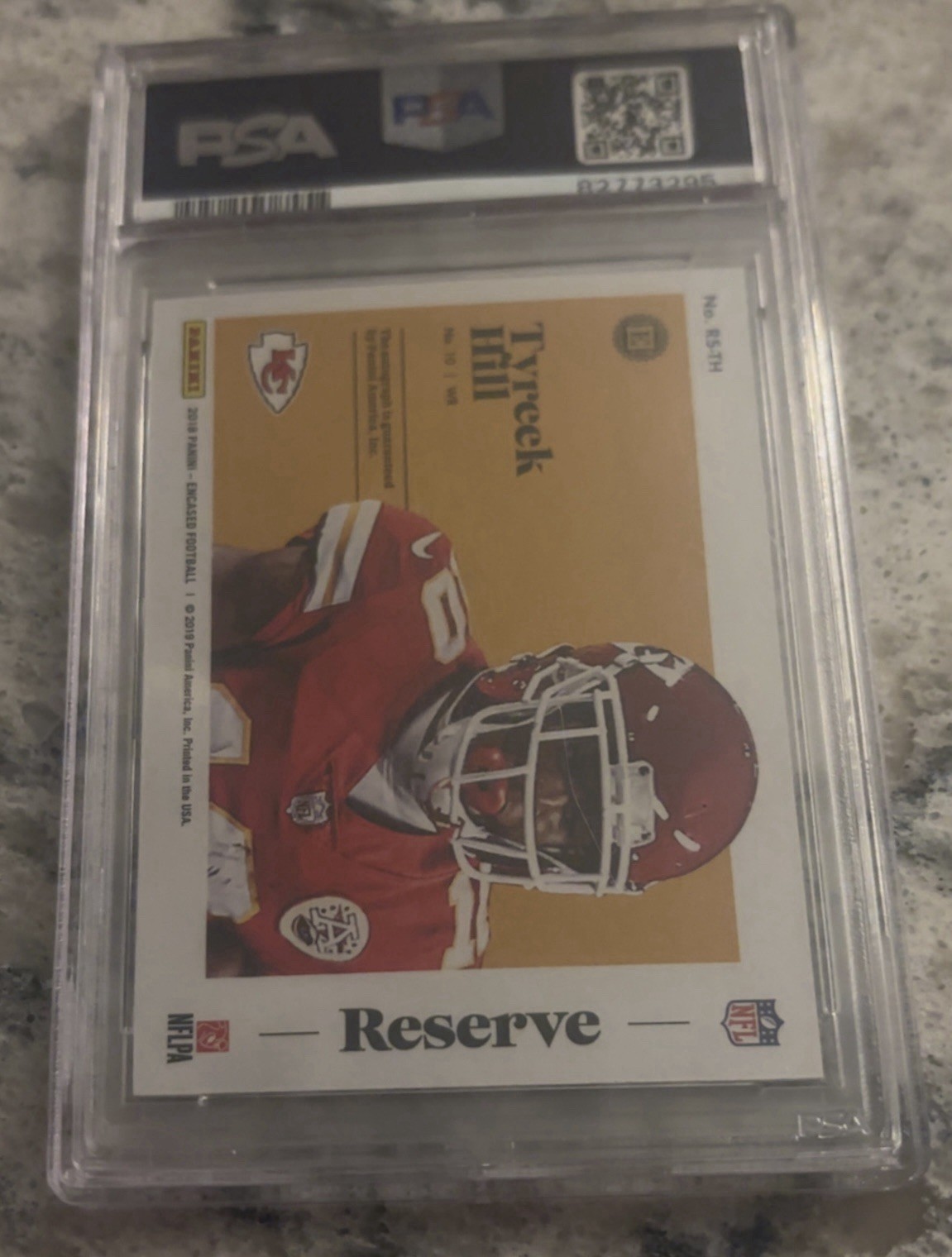 Panini 2018 Encased Tyreek Hill Reserve Signatures Gold RS-TH Auto /25 PSA view 2