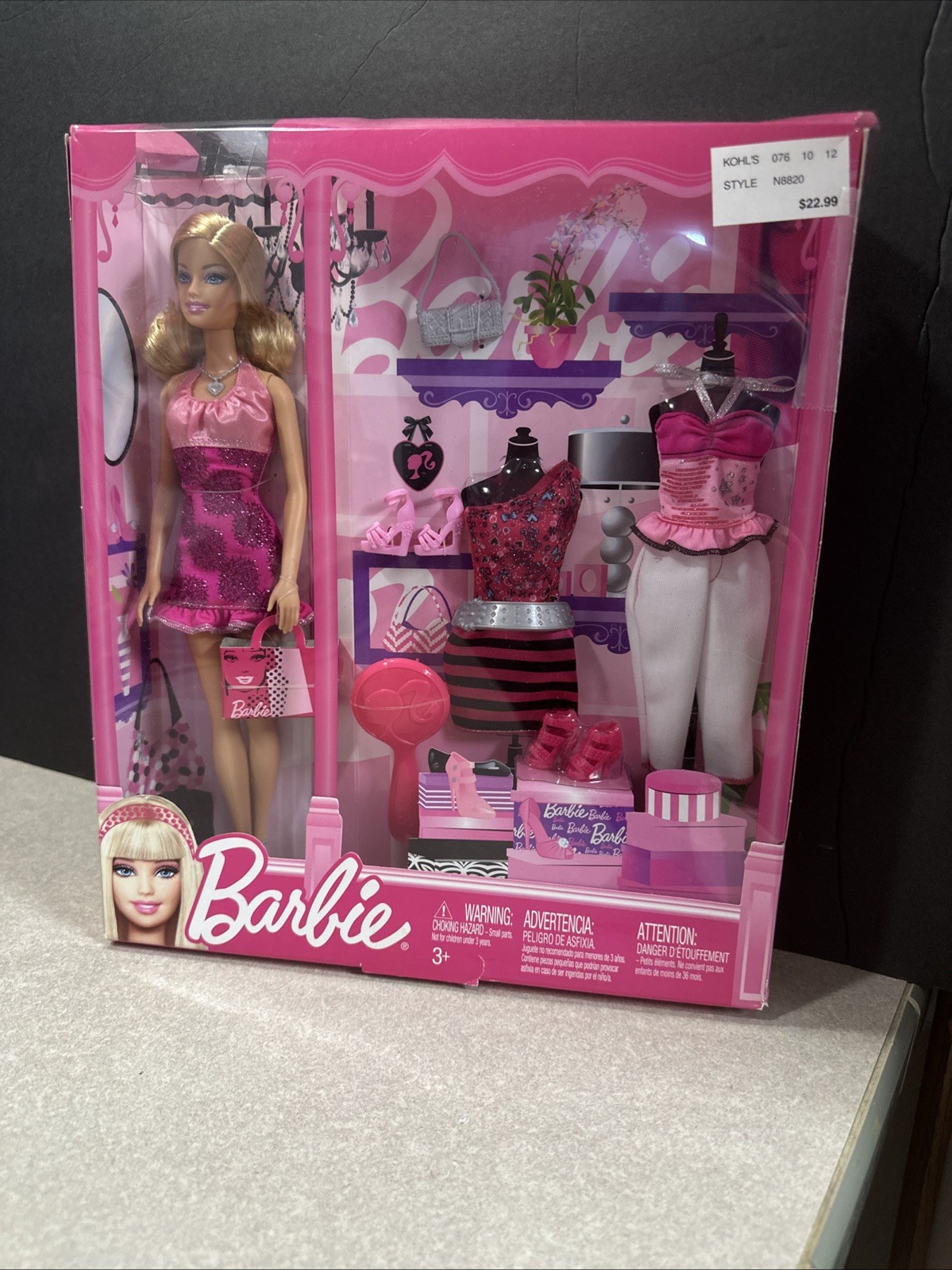 Barbie Doll And Fashions Gift Set Blonde V8558 NEW NIB