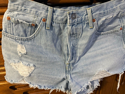Levi's 501 Womens Cut Off Denim Shorts Light Wash Button Fly 100% Cotton L