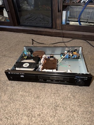Cambridge Audio D500 CD Compact Disk Player- AS-IS Bad Display Does Play Read