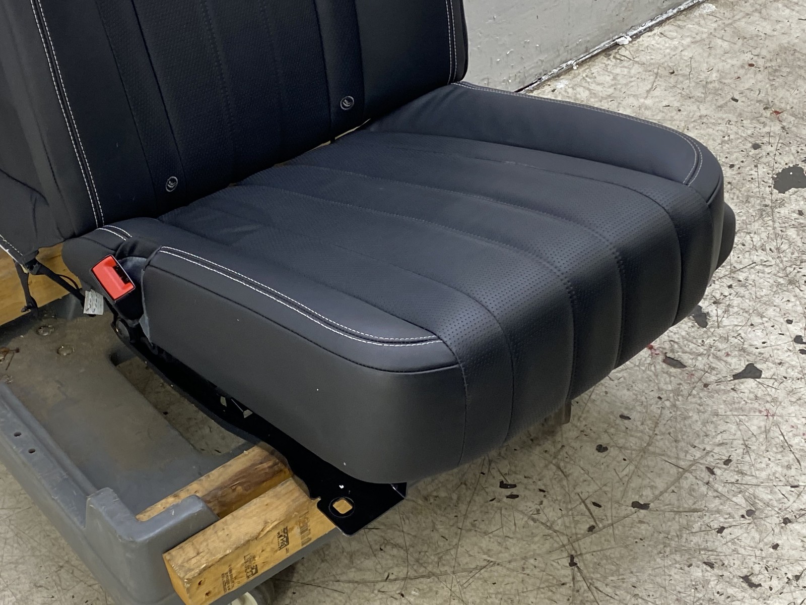 2013-2019 BENTLEY FLYING SPUR FLYING SPUR REAR LEFT SEAT W/ SWITCH BLACK LEATHER