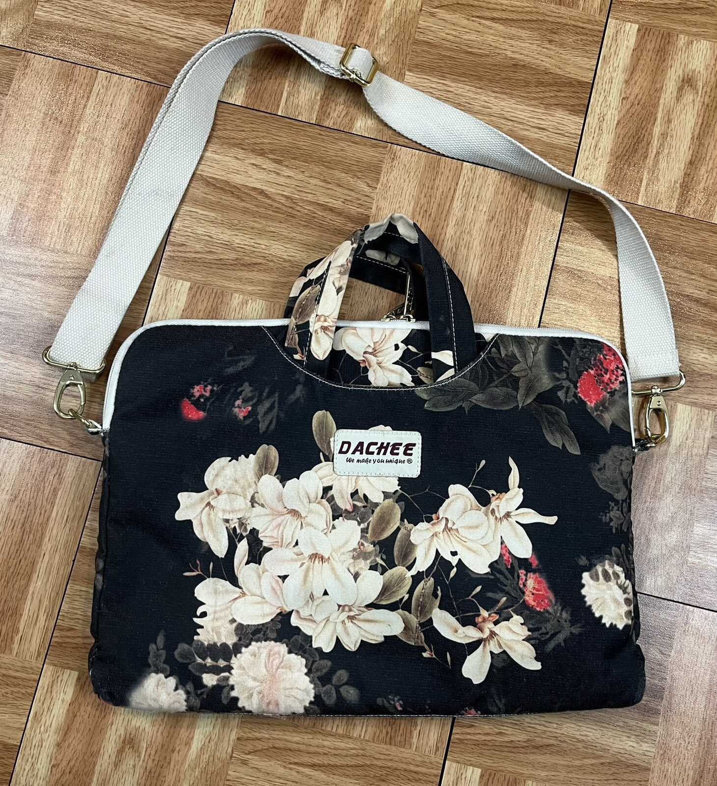Dachee Laptop Case with Adjustable Strap, Black with Floral 