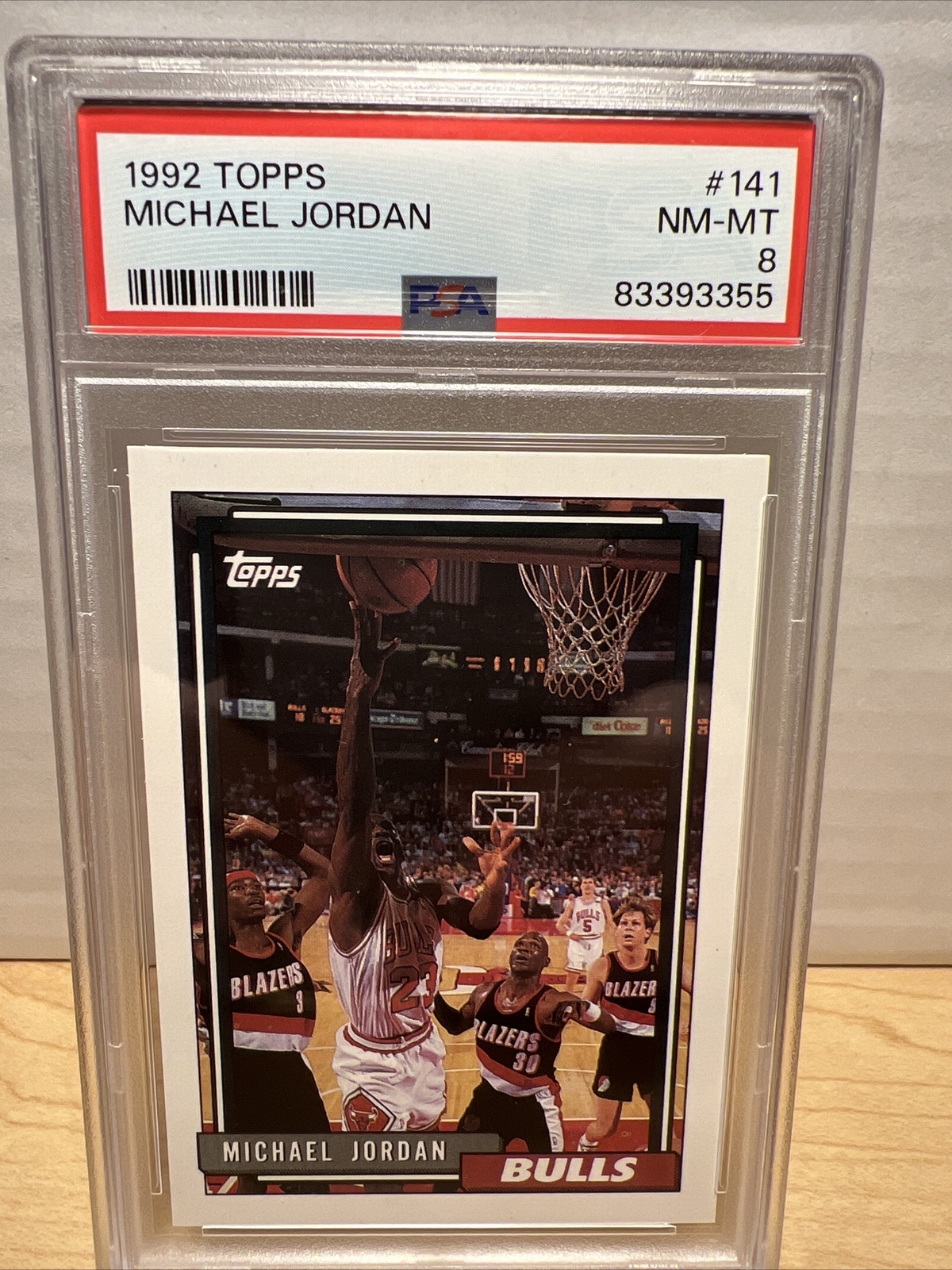 Michael Jordan 1992-93 Topps #141 Bulls HOF PSA 8