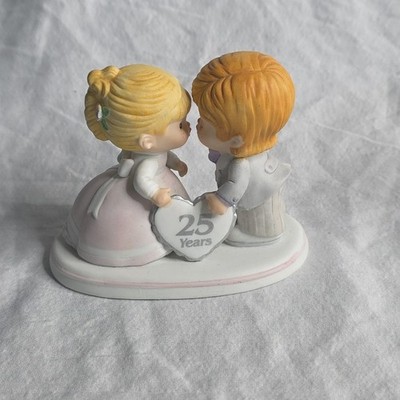 25 Year ANNIVERSARY Porcelain Couple Figure 1986 Happily Ever After Enesco (BFY)
