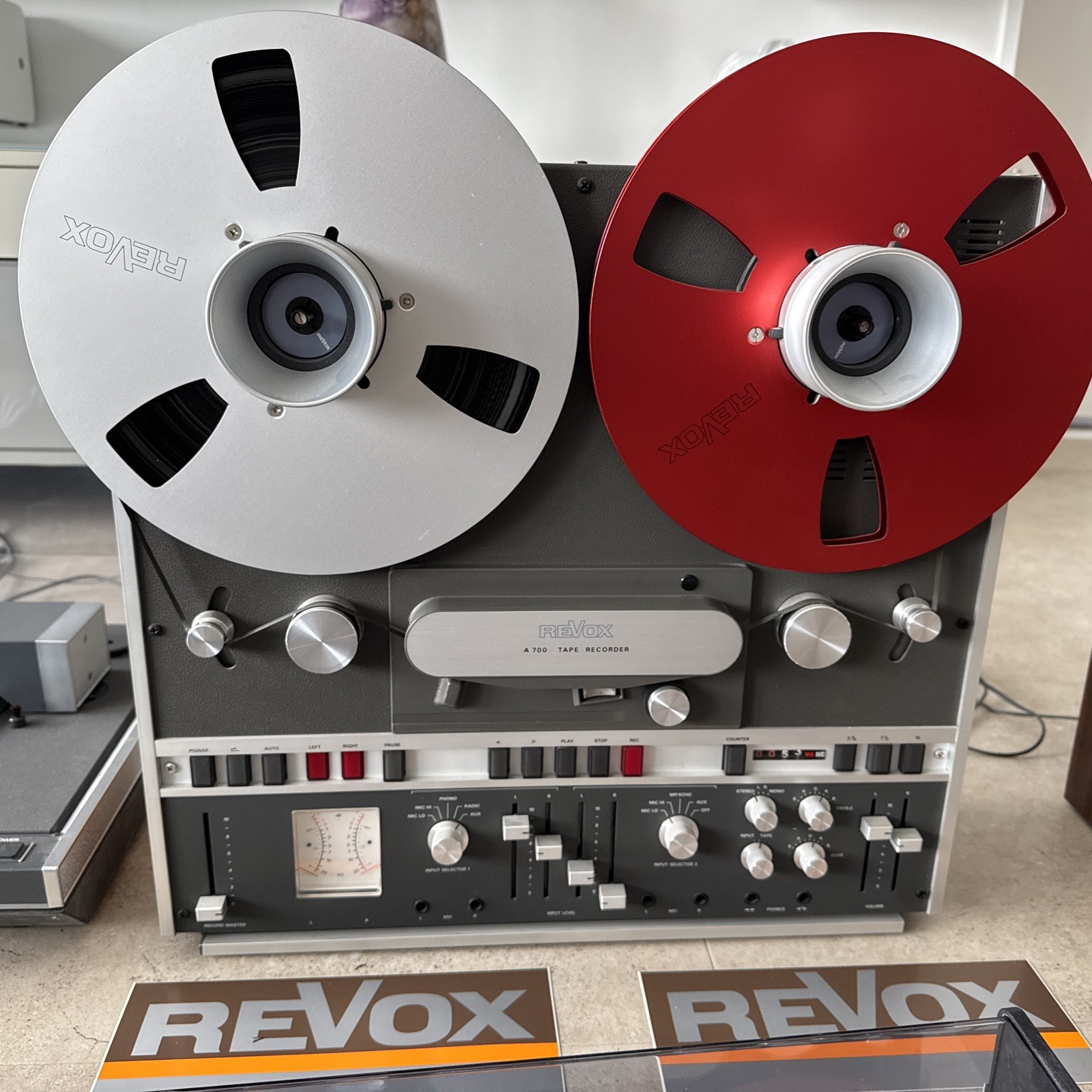 Revox Anlage A700 4-Spur, B790 Plattenspieler, A722 Endstufe, A720 Verstärker