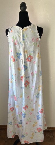Vintage 70s Floral Maxi Dress Cottagecore Prairie Daisy Trim A Line White Boho, $68 - Photo 3