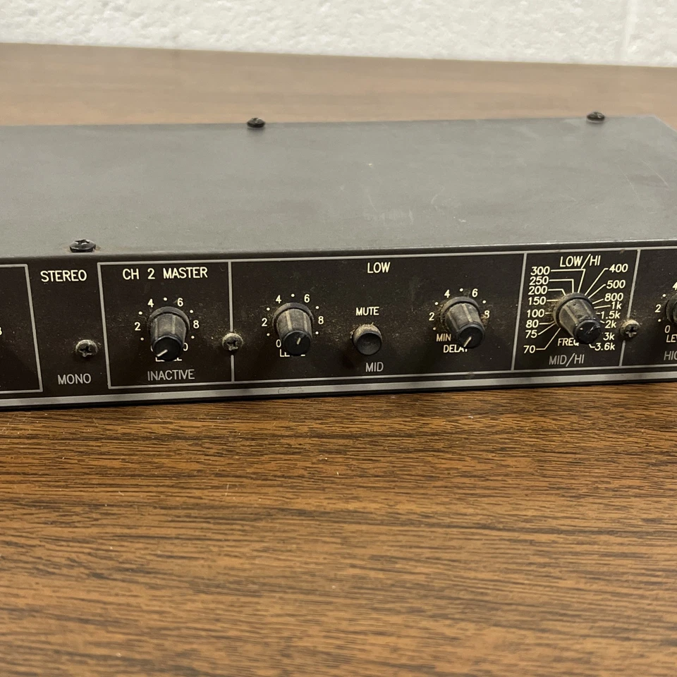 Rane AC 22 Active Crossover 2-Way Stereo / 3-Way Mono Rackmount UNTESTED NO CORD - Image 4 of 4