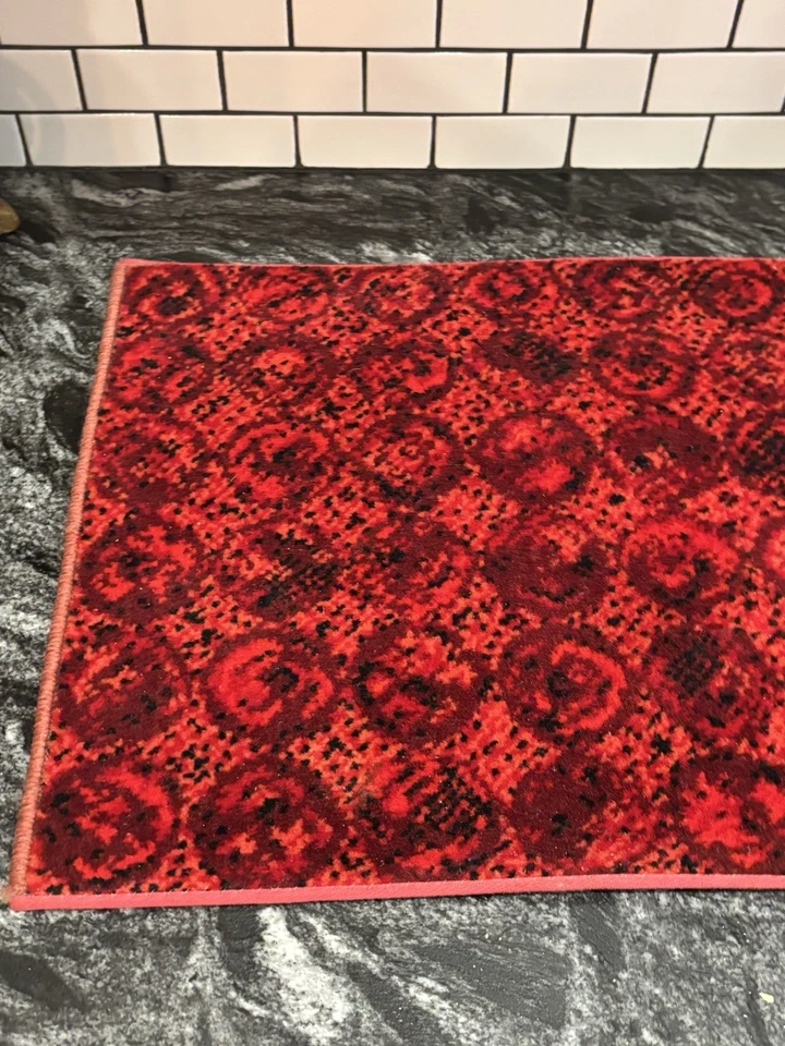 Alfombra de colección MCM Mohawk muestra demostración años 70 alfombra de sala de exposición alfombra 18” X 27” rojo florecido Foto 2 de 4