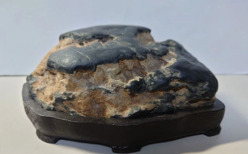 Japanese Suiseki Natural Viewing Stone Carved Daiza Landscape Rock
