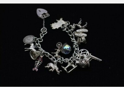 925 Sterling Silber geladen Bettelarmband mit Herz Vorhängeschloss.  56g. Vintage
