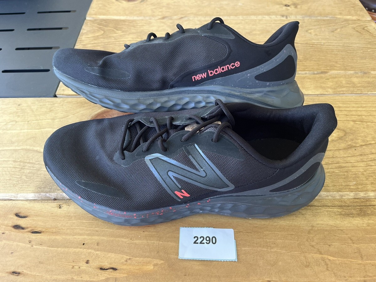 Unisex New Balance Fresh Foam Arishi v4 - Black/Red- Size 11 