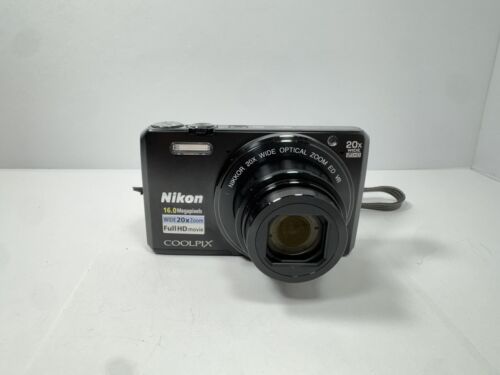 Nikon Coolpix S7000 16.0 Mega Pixels 20x Optical Zoom Compact Digital Camera
