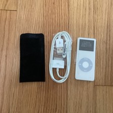 Apple iPod Nano A1137 1st Generation 1GB White