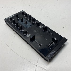 Traktor Kontrol Z1美品！純正キャリングケース付き！ Traktor Kontrol Z1美品！純正キャリングケース付き！ 【公式通販】