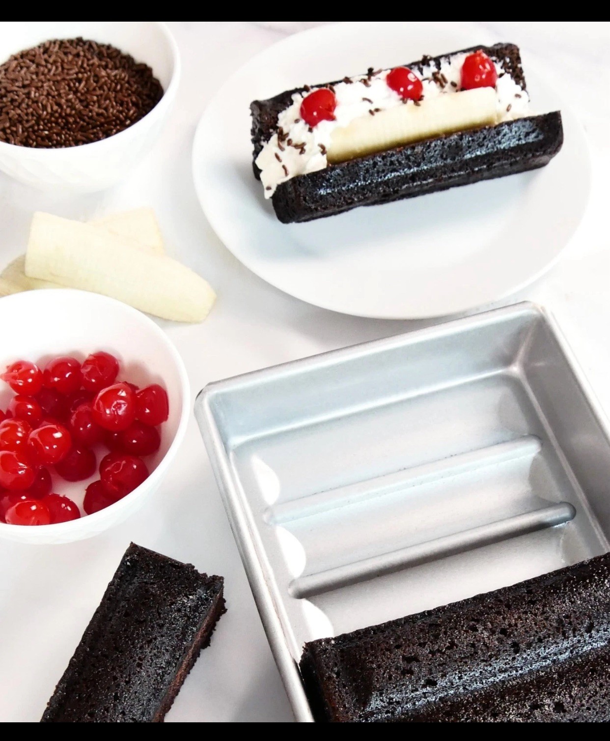 USA Pan Bakeware Nonstick New England Hot Dog Bun and Lobster Roll Loaf Pan, ...