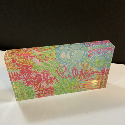 Lilly Pulitzer Acrylic Store Display Logo Plaque Multicolor 6 1/2 X 3 1/2 #52
