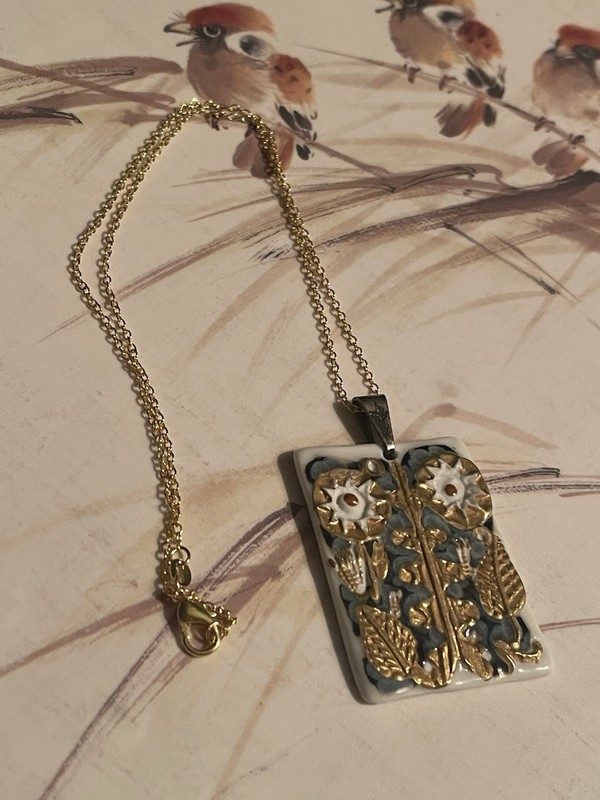 Vtg  Danmark Pendant Tile Porcelain Tile Folk Art Jewelry/leaves .925  Chain