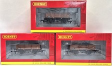 Hornby R6712 BR 5 Plank Open Wagons in BR Bauxite Livery - Triple Pack