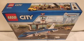 LEGO CITY: Airport Passenger Terminal (60104) New Sealed Retired