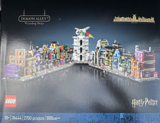 LEGO Harry Potter Diagon Alley Wizarding Shop...